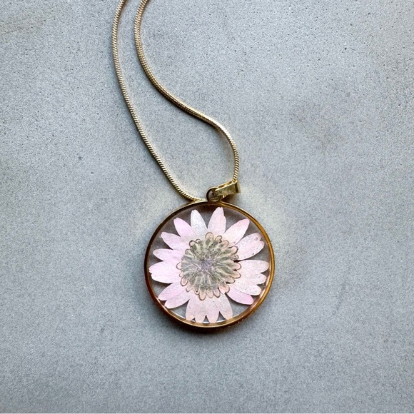 Handmade Dried Pink Daisy Gold Pendant Necklace - Picture 4 of 4
